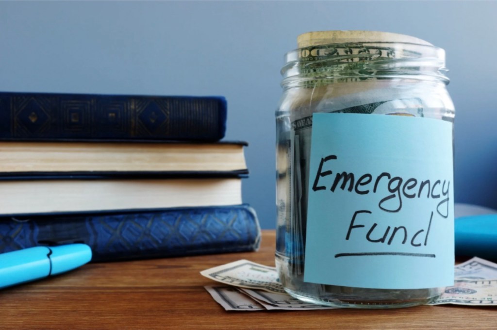 Are Unit Trusts Suitable for Emergency Funds? Let’s Break It Down.